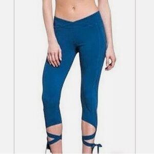 free people Turnout Tie Up Capri size Small